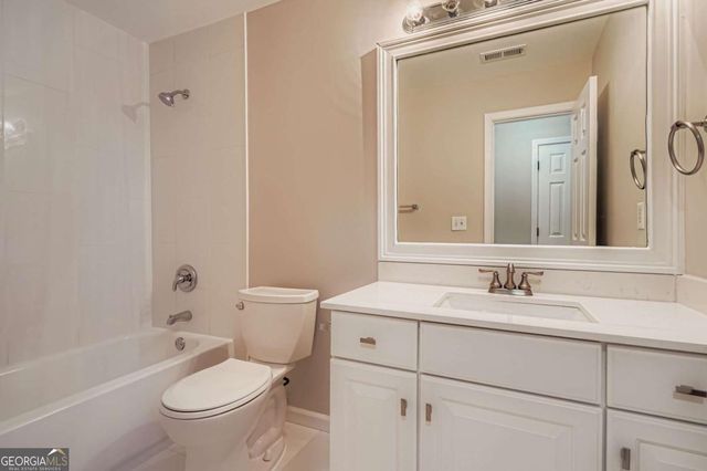 1570 TWIN BRIDGE Lane, Lawrenceville, GA 30043