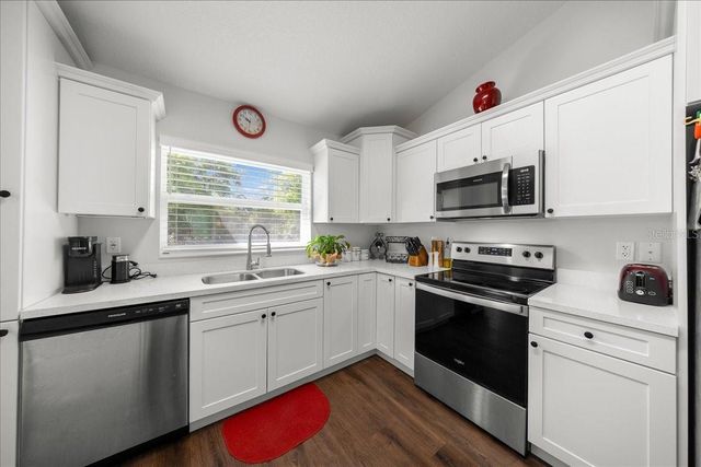 8 GUAVA PASS TRAIL, Ocklawaha, FL 32179