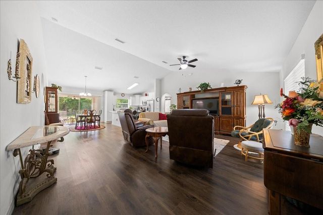 8 GUAVA PASS TRAIL, Ocklawaha, FL 32179