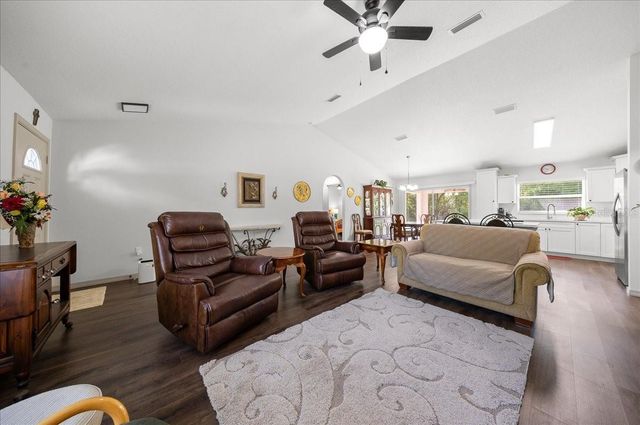 8 GUAVA PASS TRAIL, Ocklawaha, FL 32179