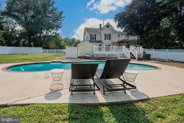 5557 LEVERING AVE, Elkridge, MD 21075