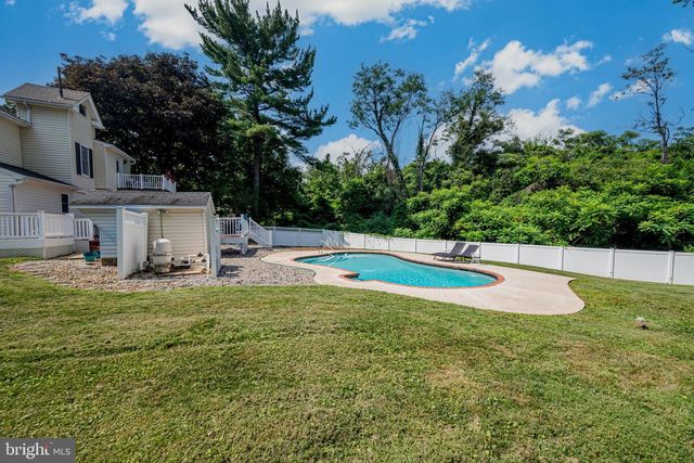 5557 LEVERING AVE, Elkridge, MD 21075