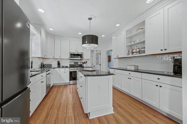 5557 LEVERING AVE, Elkridge, MD 21075