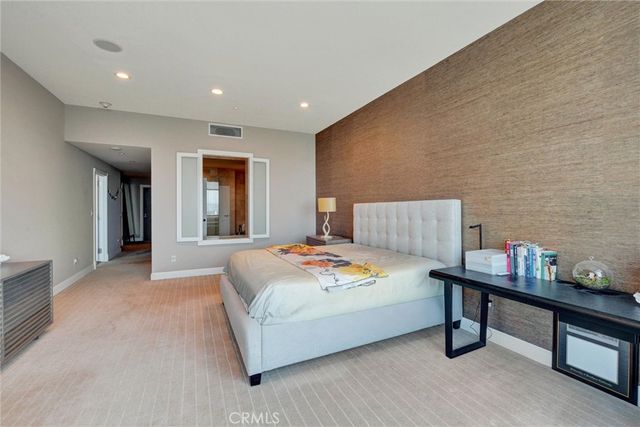 900 W Olympic Boulevard 45F, Los Angeles, CA 90015