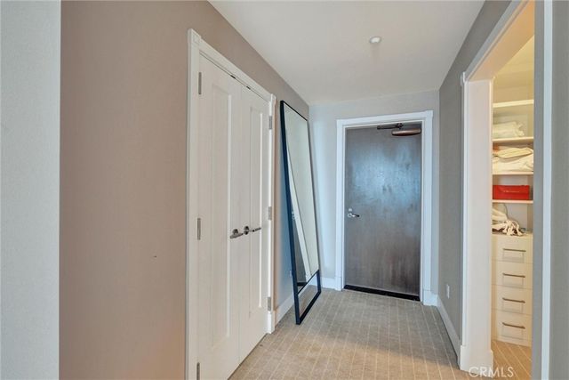 900 W Olympic Boulevard 45F, Los Angeles, CA 90015