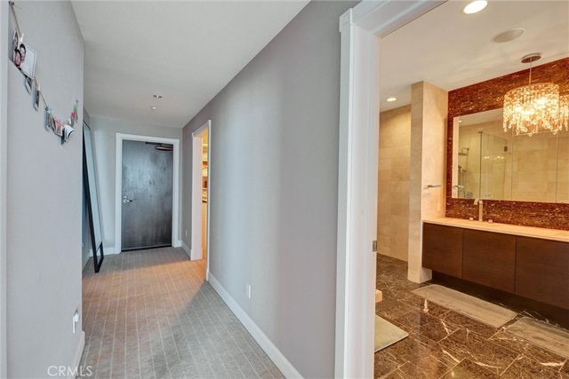 900 W Olympic Boulevard 45F, Los Angeles, CA 90015