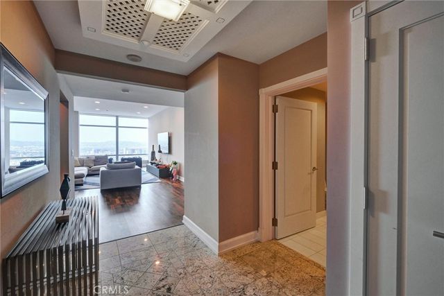 900 W Olympic Boulevard 45F, Los Angeles, CA 90015