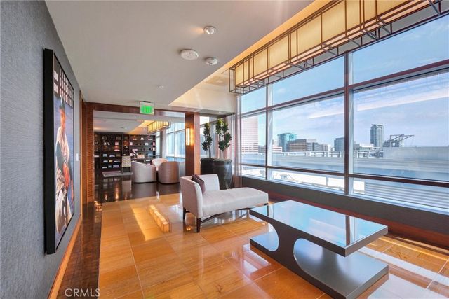 900 W Olympic Boulevard 45F, Los Angeles, CA 90015