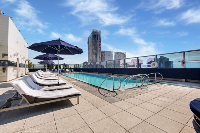 900 W Olympic Boulevard 45F, Los Angeles, CA 90015