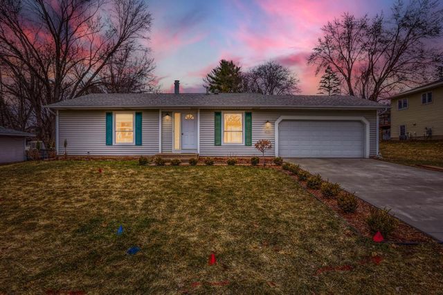 2540 Interlachen Drive, Stillwater, MN 55082