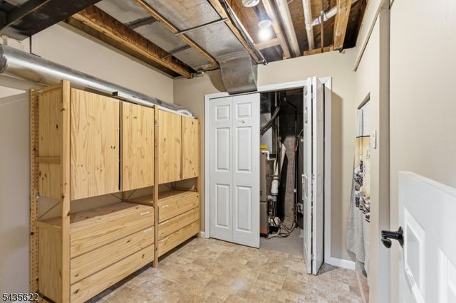 18 Birchwood Ln, North Haledon Boro, NJ 07508