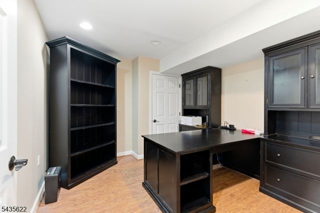 18 Birchwood Ln, North Haledon Boro, NJ 07508