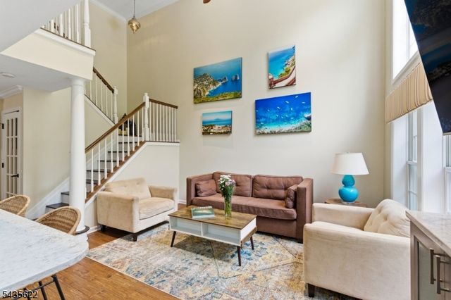 18 Birchwood Ln, North Haledon Boro, NJ 07508