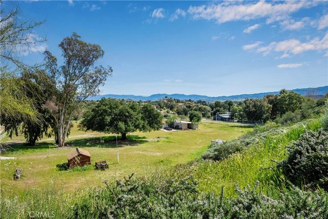 30334 Byfield Road, Castaic, CA 91384