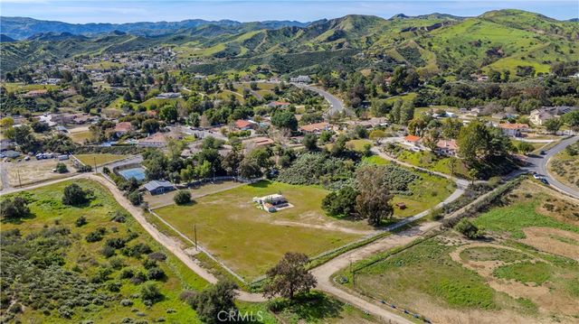 30334 Byfield Road, Castaic, CA 91384