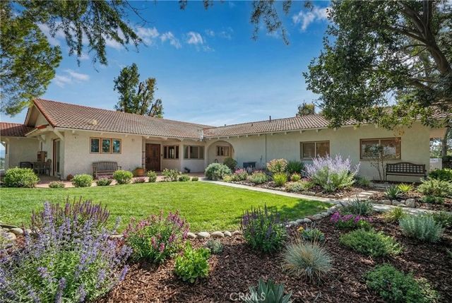 30334 Byfield Road, Castaic, CA 91384