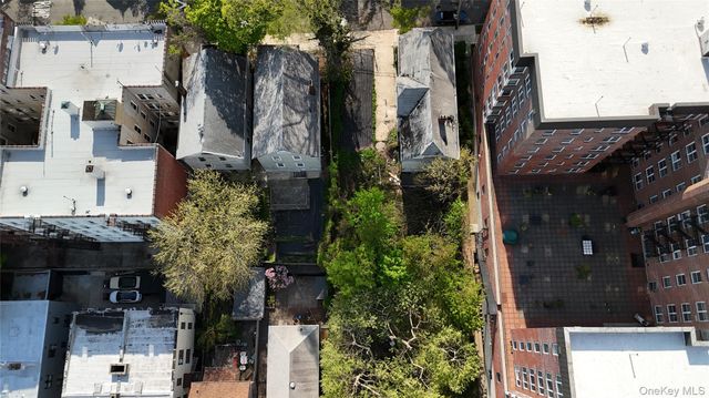 137 Daniel Low Ter, Staten Island, NY 10301