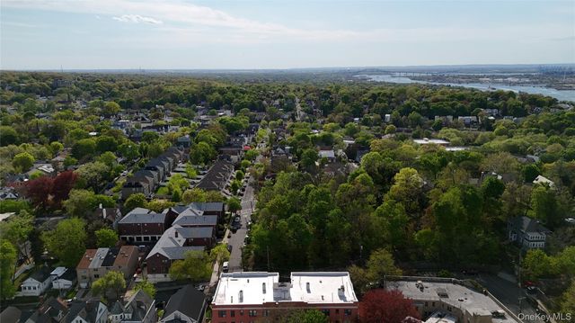137 Daniel Low Ter, Staten Island, NY 10301