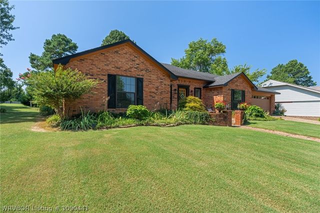 2504 Crosshill Road, Fort Smith, AR 72908