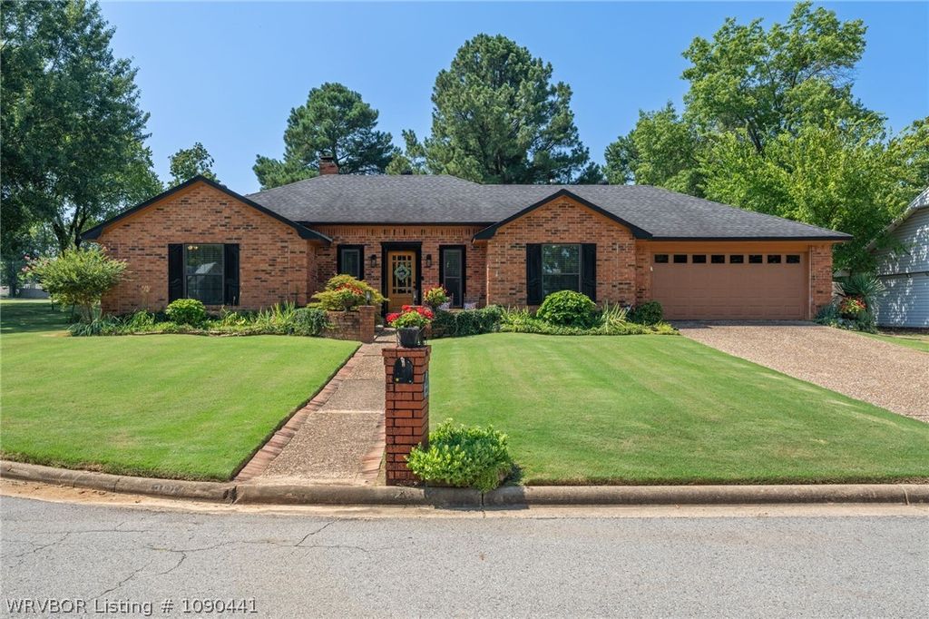 2504 Crosshill Road, Fort Smith, AR 72908