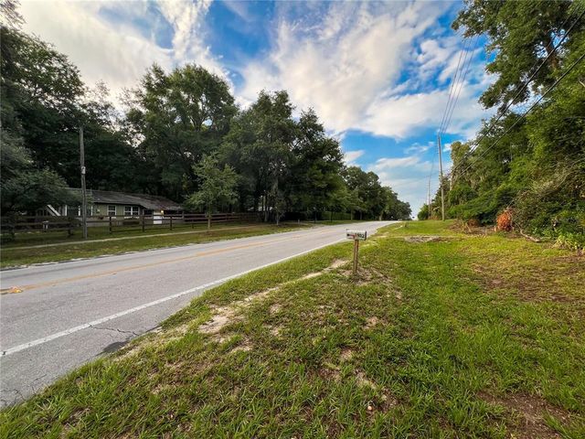 1402 SE 27TH STREET, Gainesville, FL 32641