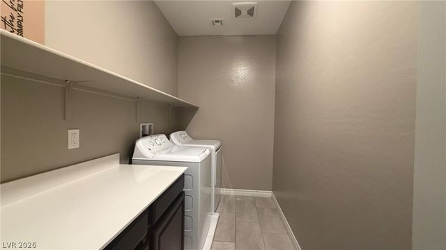 6943 Denio Island Street, North Las Vegas, NV 89084