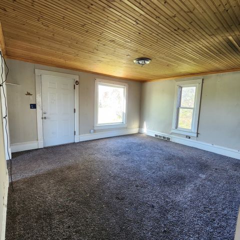1501 Summit Street, Marshalltown, IA 50158