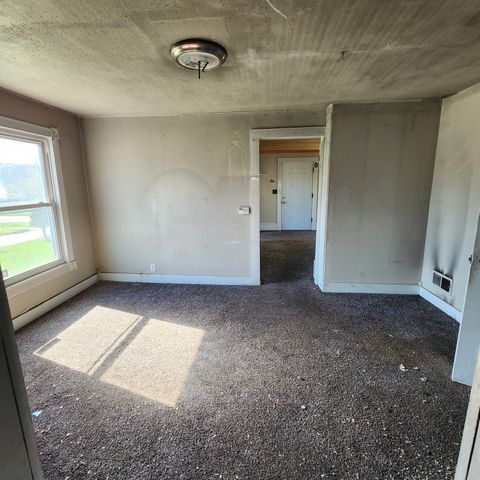 1501 Summit Street, Marshalltown, IA 50158