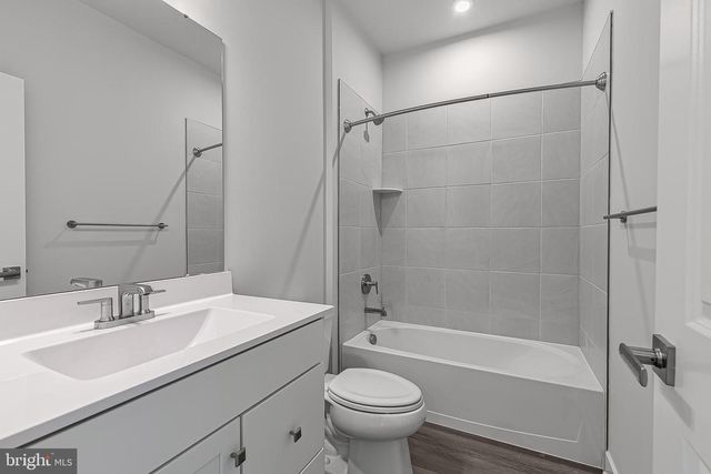 9 OASIS AVE, Ranson, WV 25438