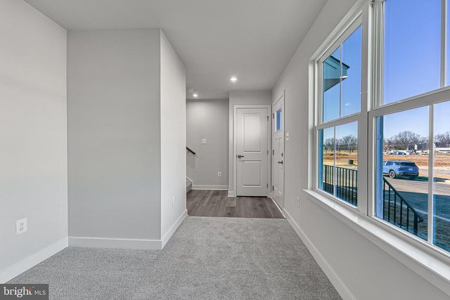 9 OASIS AVE, Ranson, WV 25438