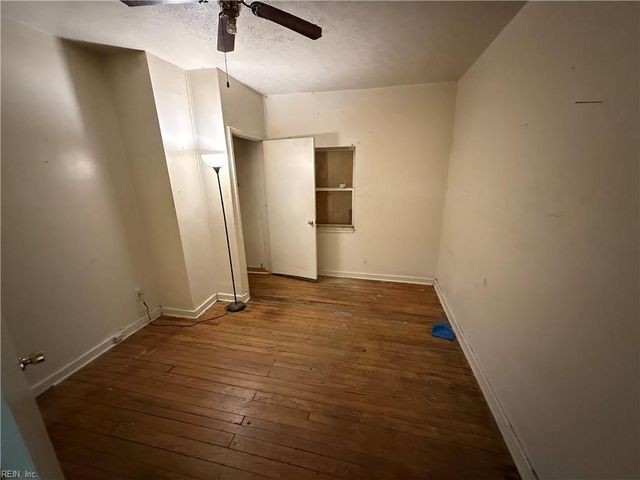 2714 Roanoke AVE, Newport News, VA 23607