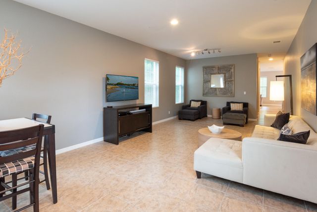 108 Canterbury Place, Jupiter, FL 33458