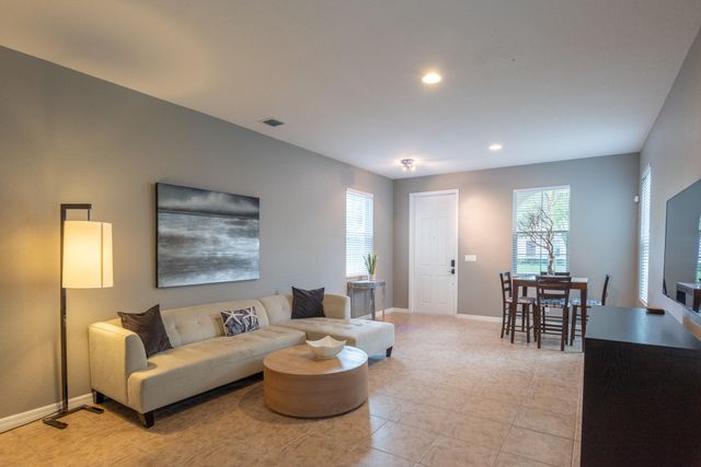 108 Canterbury Place, Jupiter, FL 33458