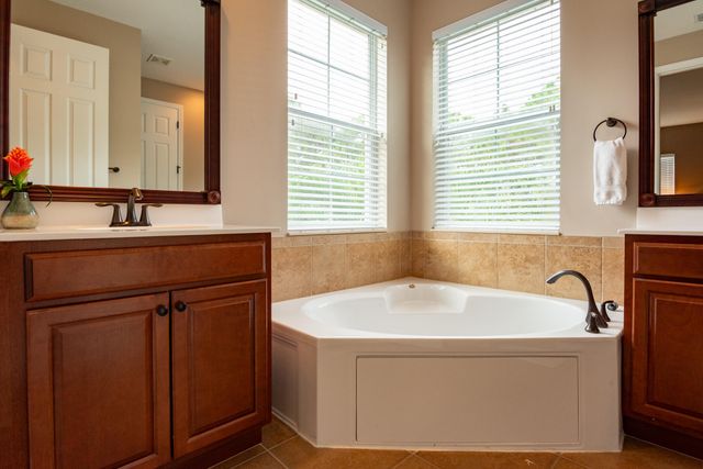 108 Canterbury Place, Jupiter, FL 33458