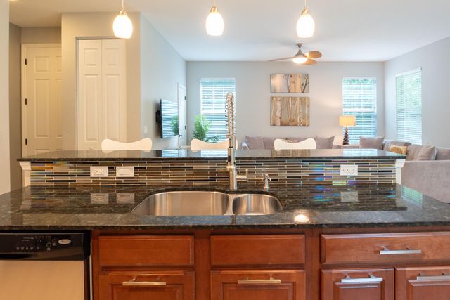 108 Canterbury Place, Jupiter, FL 33458