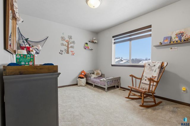 6525 W Amber St Street, Sioux Falls, SD 57107