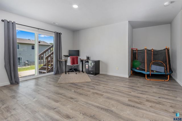 6525 W Amber St Street, Sioux Falls, SD 57107