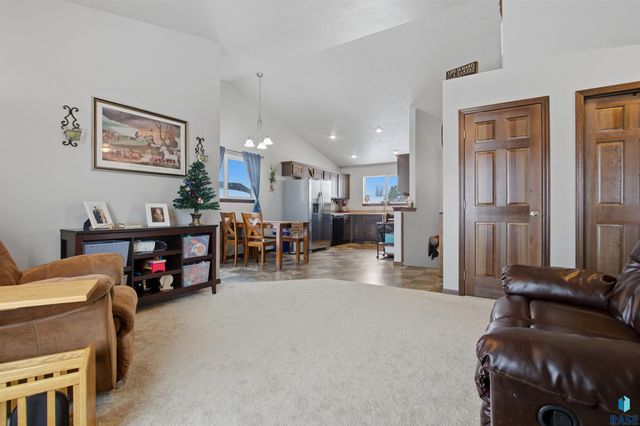 6525 W Amber St Street, Sioux Falls, SD 57107