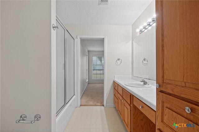 603 Oakway Street, Victoria, TX 77905