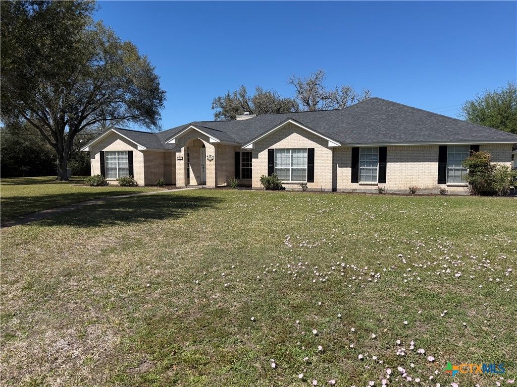 603 Oakway Street, Victoria, TX 77905