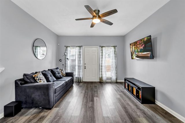 3925 Lowden Street B, Houston, TX 77051