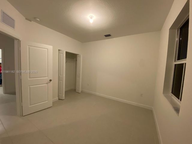 2310 SE 28th Dr, Homestead, FL 33035