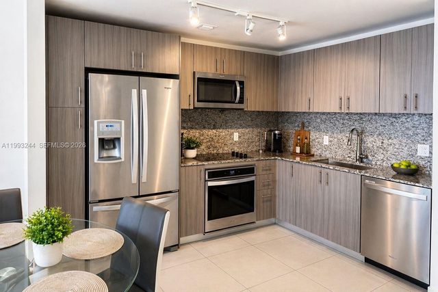 5350 NW 84th Ave 1812, Doral, FL 33166