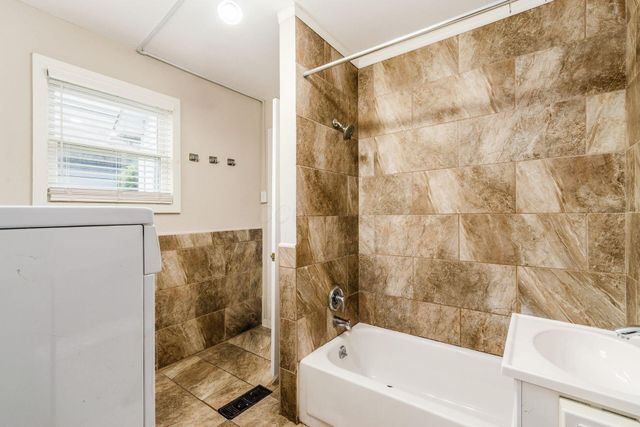 815 Hamlet Street, Columbus, OH 43215
