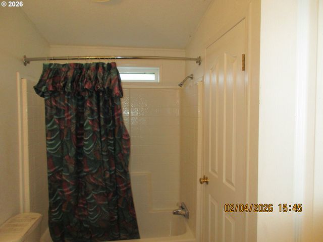 751 Se MEADOWOOD Dr, Winston, OR 97496