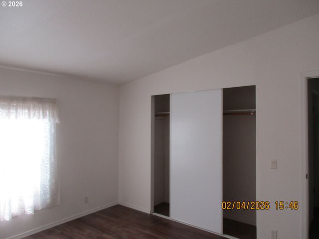 751 Se MEADOWOOD Dr, Winston, OR 97496