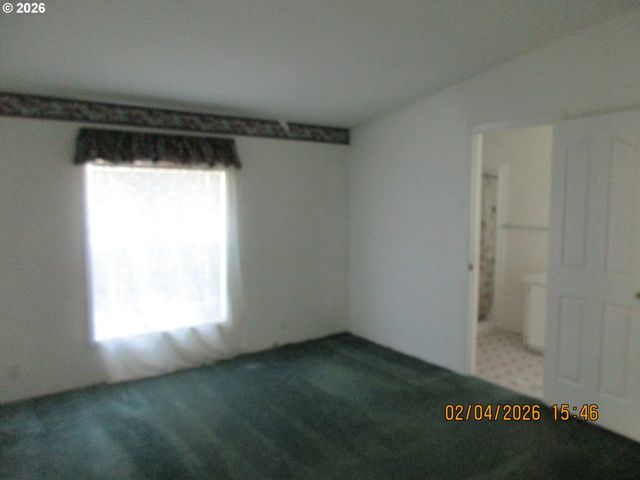 751 Se MEADOWOOD Dr, Winston, OR 97496