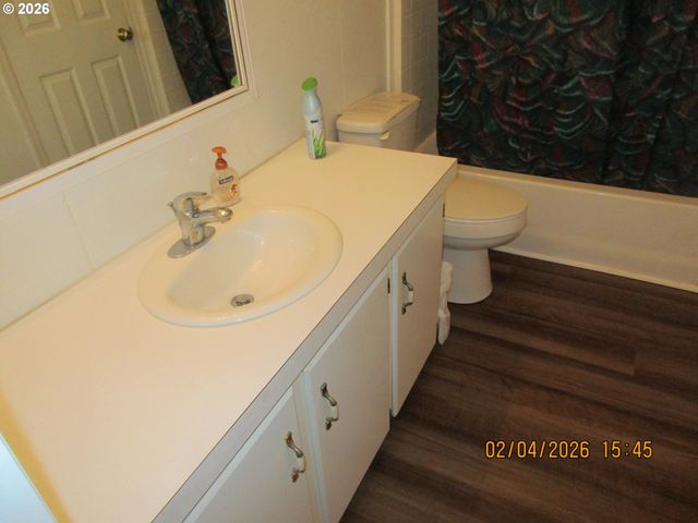 751 Se MEADOWOOD Dr, Winston, OR 97496