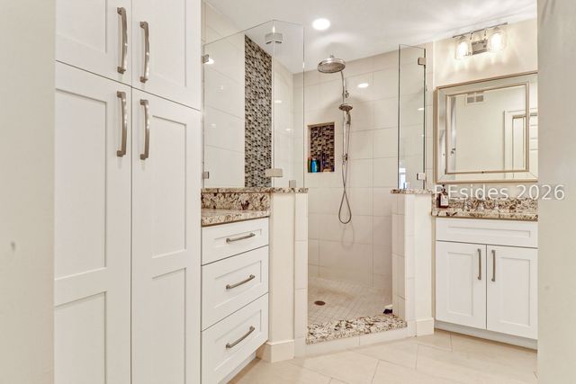 2 Village North Dr Apt 25, Hilton Head Island, SC 29926