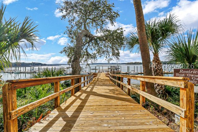 2 Village North Dr Apt 25, Hilton Head Island, SC 29926